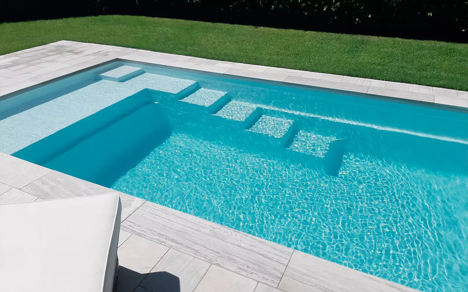 Leisurepools Elite High Waterline 3.8×8.1-9.1m, 1.5m deep