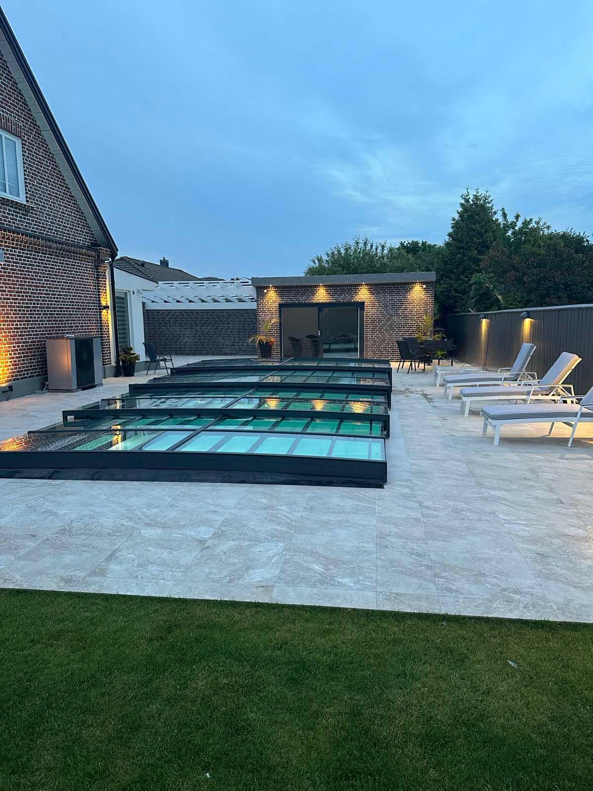 Pool Roof ICON KIT S2 4×8 (clear glass, side door, single track, anthracite)