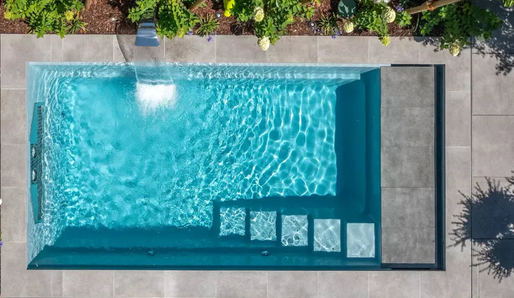 Leisurepools Linear High Waterline 3.3×6-11m, 1.5m deep