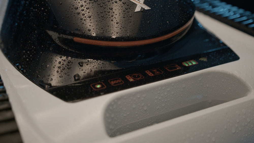 Pool Robot XWarrior InverX X60 AI wireless wall and base