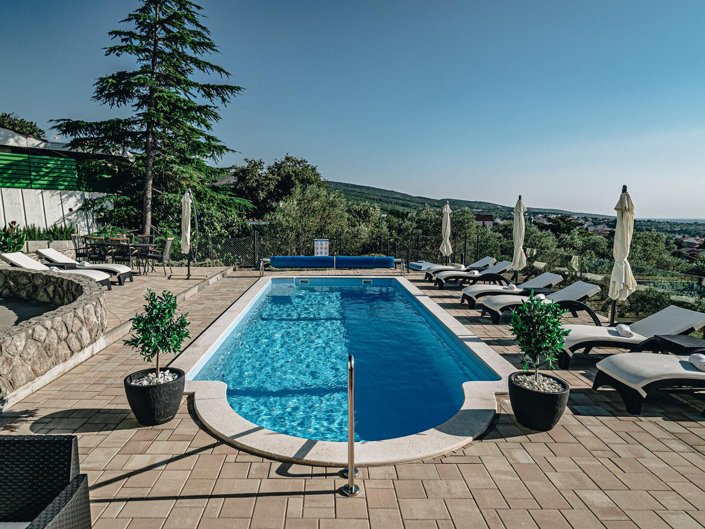 Fiberglass pool Barbados 9.40m x 3.70m x 1.50m