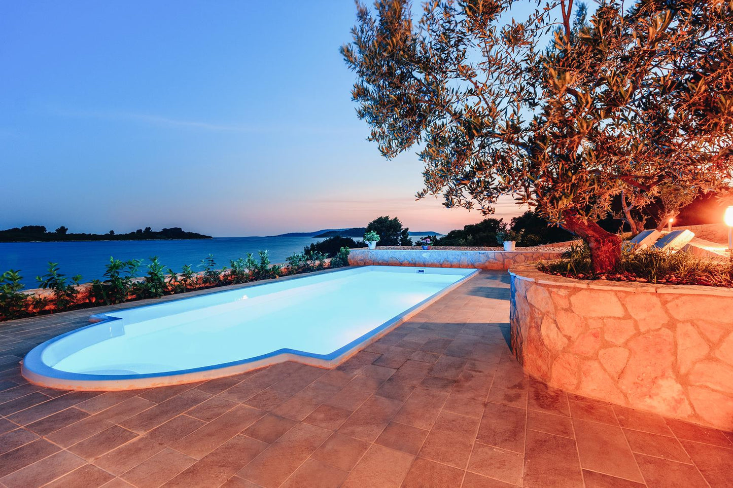 Glasfiberpool Haiti 8.00m x 3.20m x 1.52m