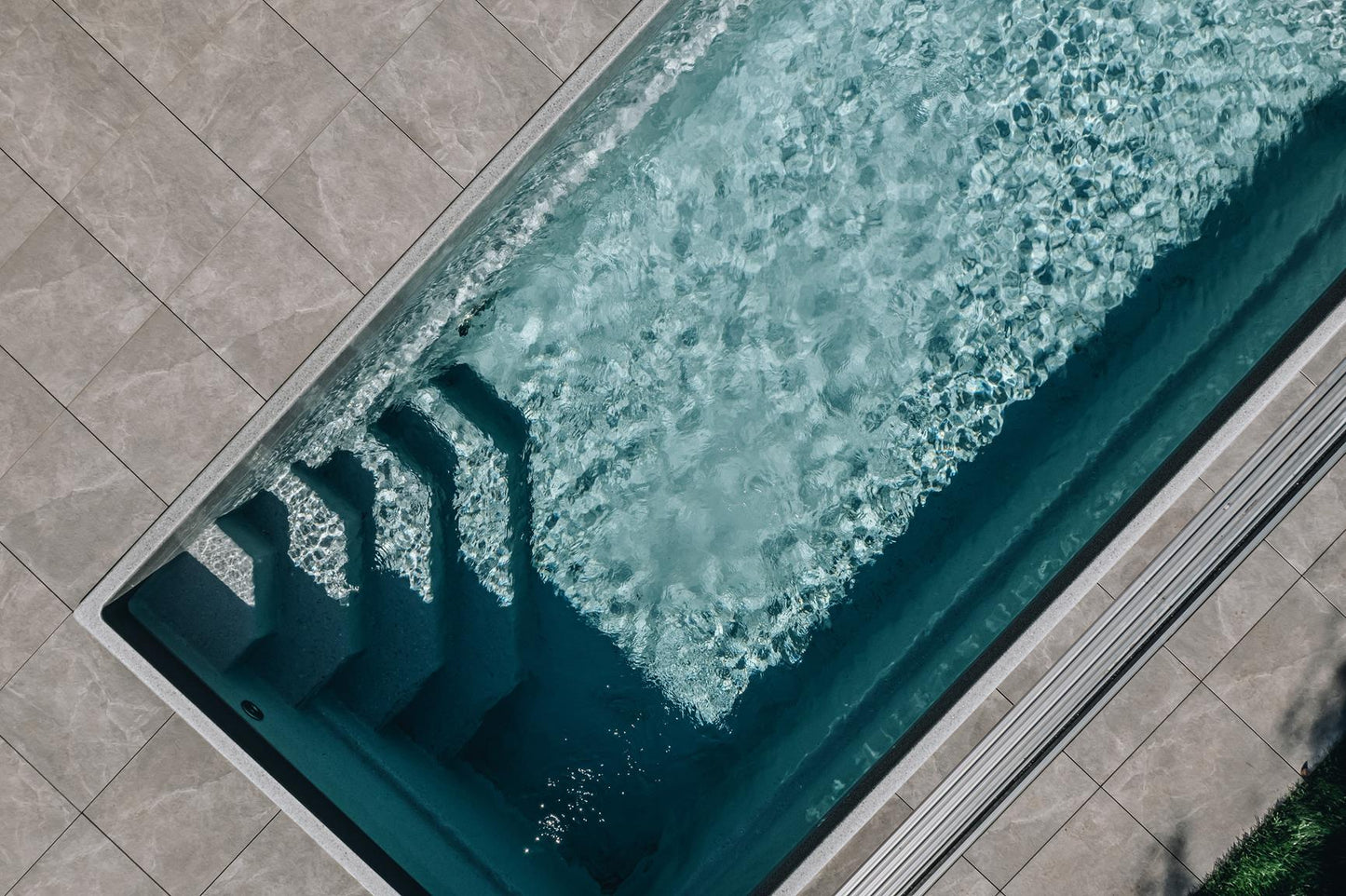 Glasfiberpool Saba 600 6.00m x 3.00m x 1.45m